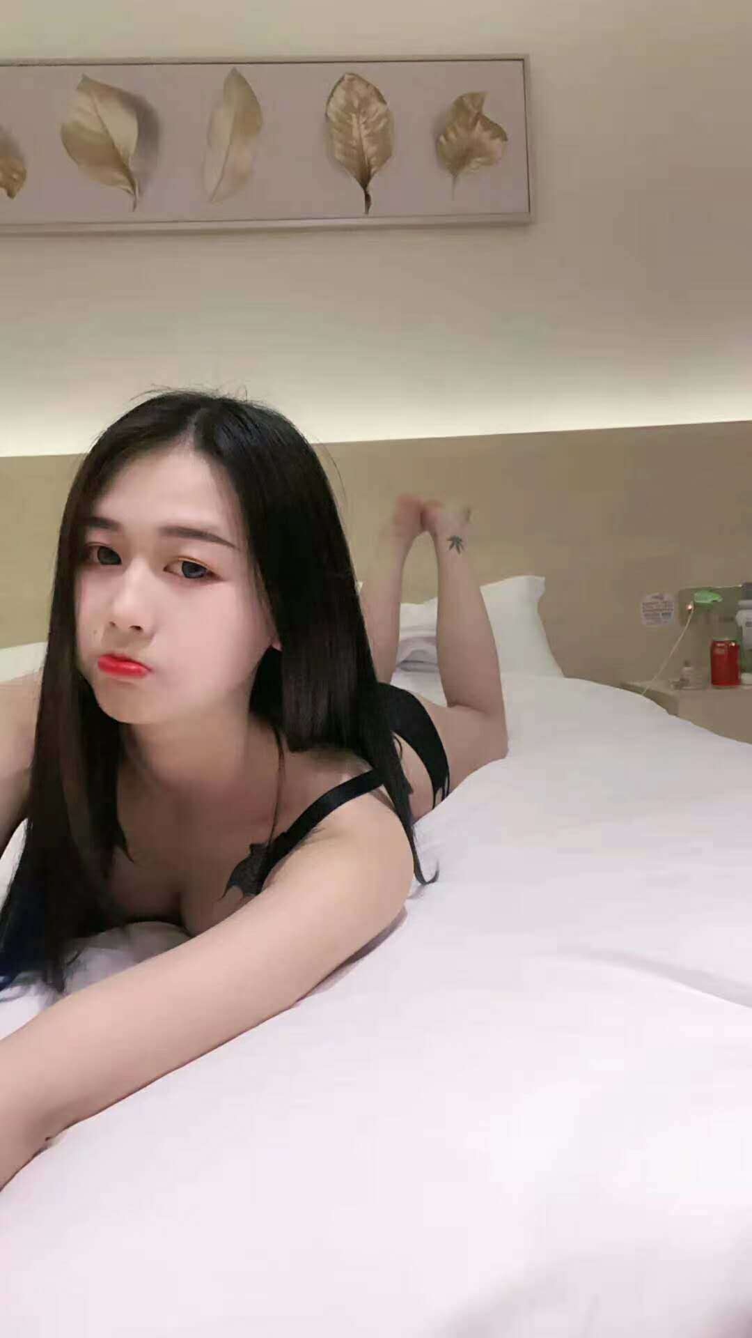 2020/10/23刚下海的大长腿